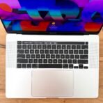 Apple Macbook Pro 16" TouchBar 2019 i9 Radeon Pro 5500M 16GB 1TB - Imagen 4