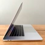 Apple Macbook Pro 16" TouchBar 2019 i9 Radeon Pro 5500M 16GB 1TB - Imagen 7