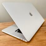 Apple Macbook Pro 16" TouchBar 2019 i9 Radeon Pro 5500M 16GB 1TB - Imagen 9